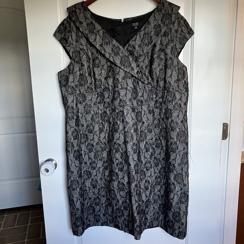Alex Marie Women's Dress Size 24 W Black Floral Pattern Short Sleeve Knee Length